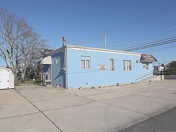 4th image of 11910 Long Beach Blvd