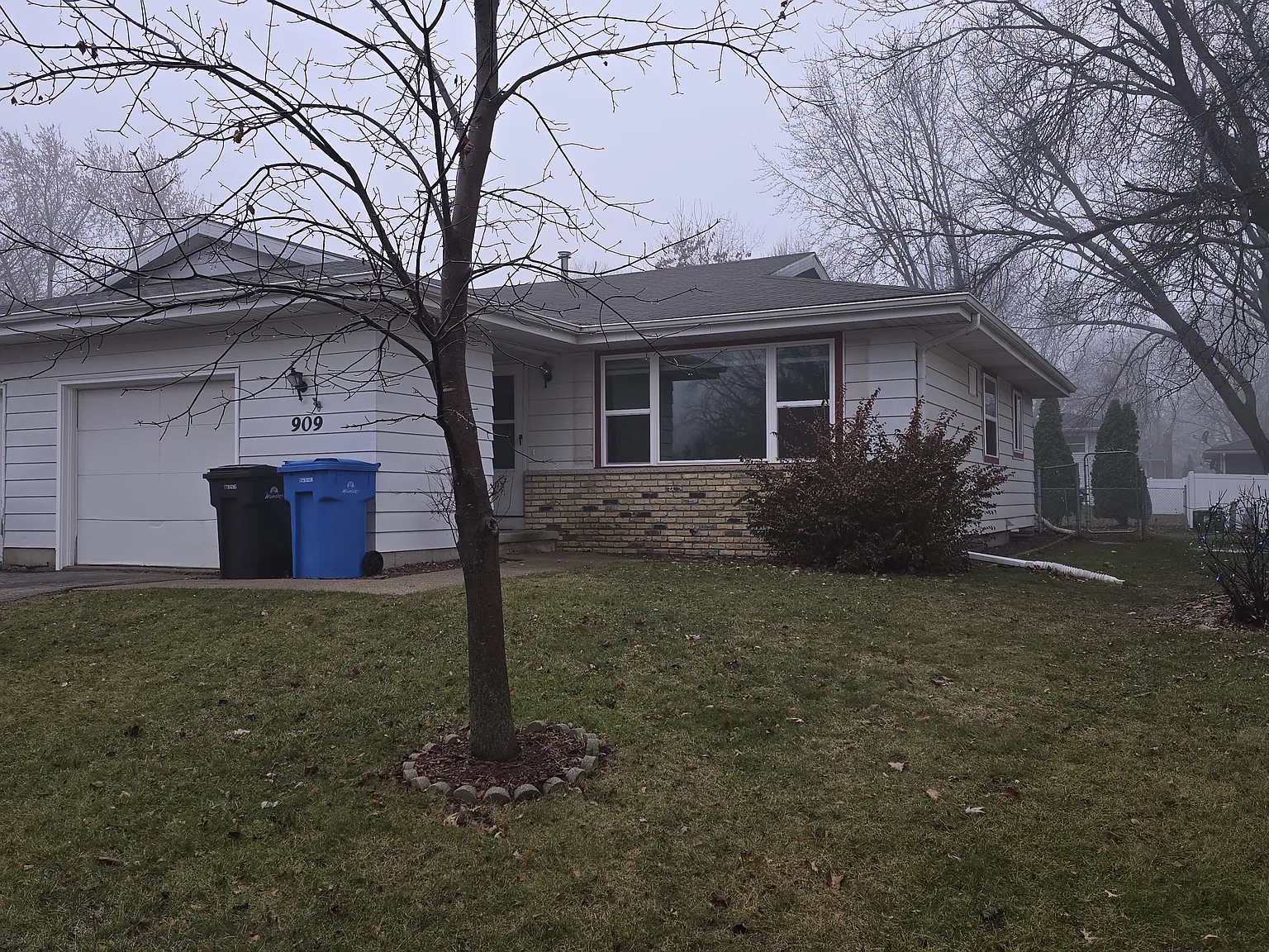2 bed, 900 sqft, $1,625 — Photo 2