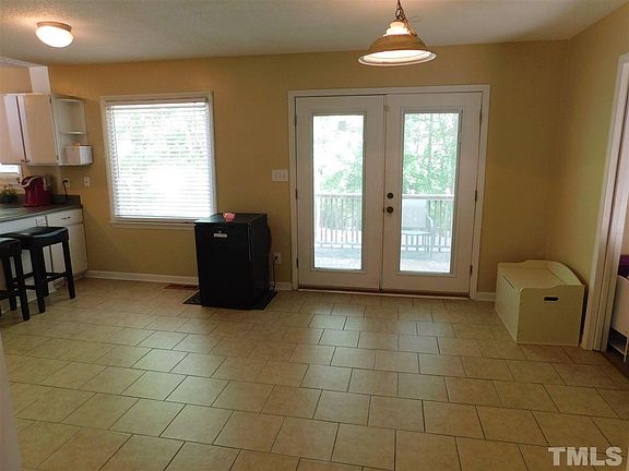 4th image of 1007 Goldendale Dr