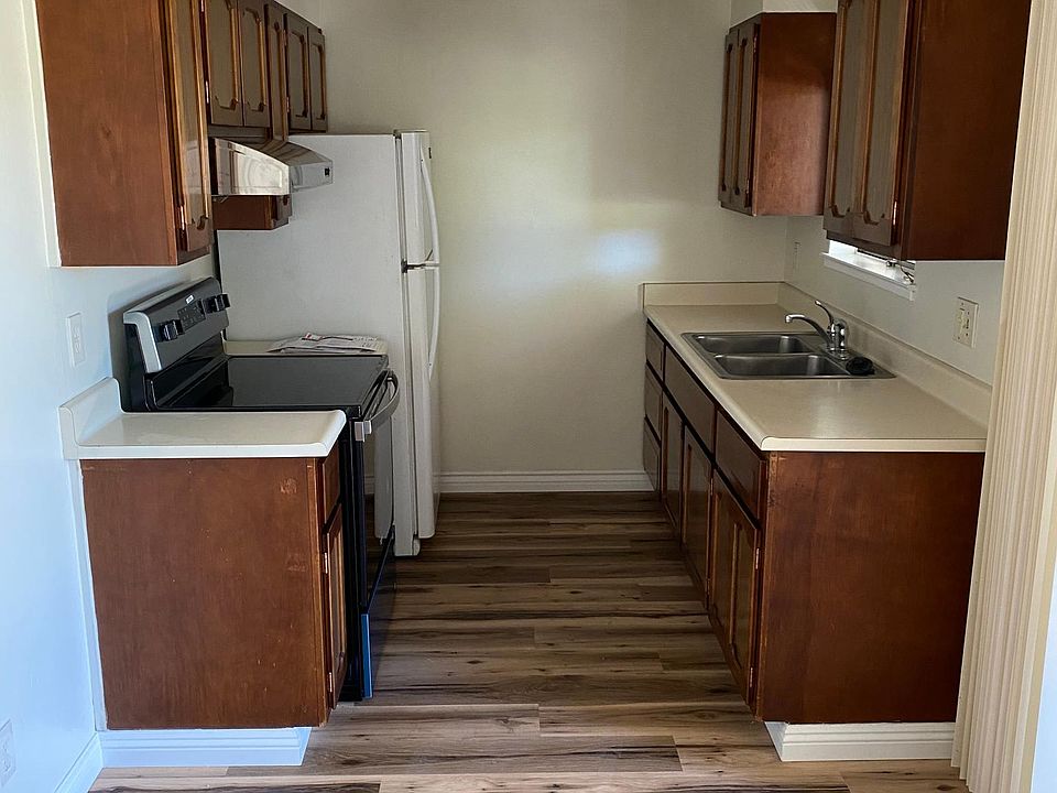 2nd image of 840 Opal Dr #2