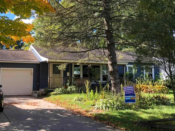 1649 Mayfield Ln, Madison, WI 53704