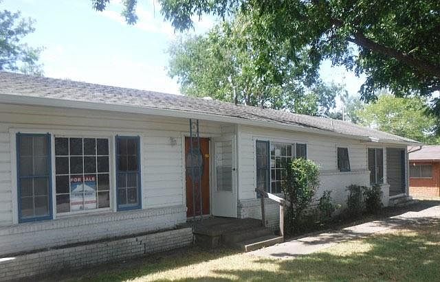 1st image of 440 Maryland St