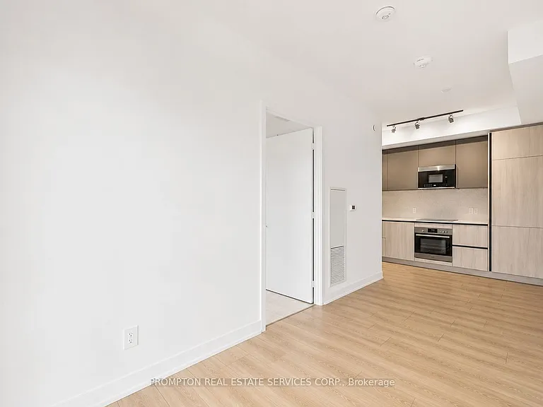 108 Peter St #923 — Photo 3