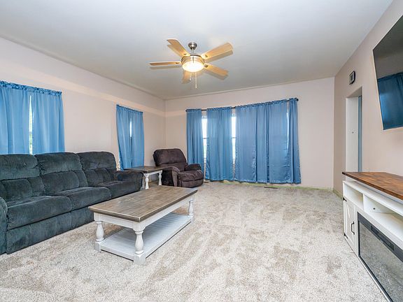 4th image of 3607 Hillandale Rd