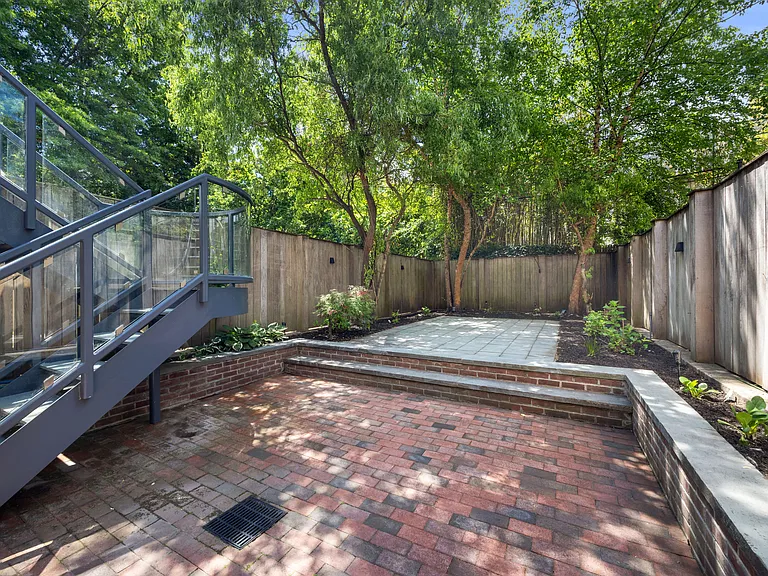 21-16 45th Ave #1 — Photo 4
