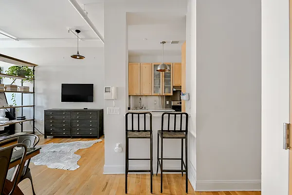 Rented by Compass | media 7