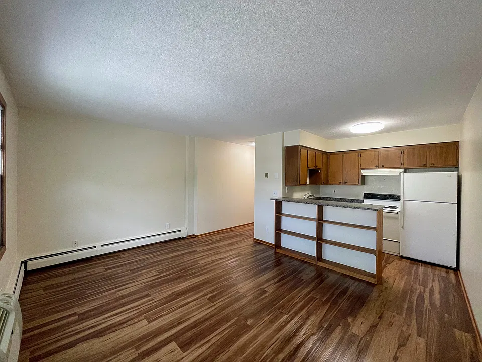 401 9th St SE