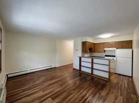 401 9th St SE