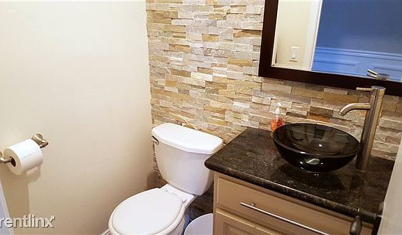 5.half-bath