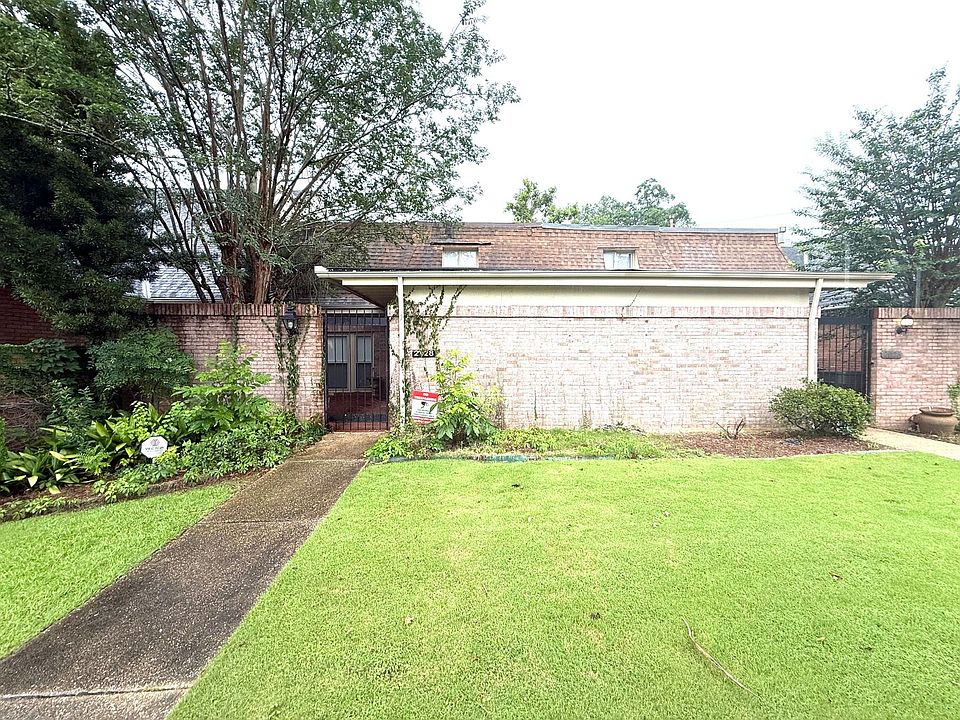 1st image of 2028 Hazel Hedge Ln