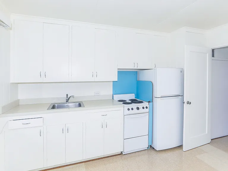 1918 Waiola St #4 — Photo 2
