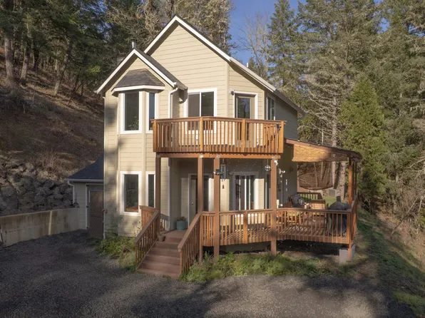 270 Sabrina Ln, Winston, OR 97496