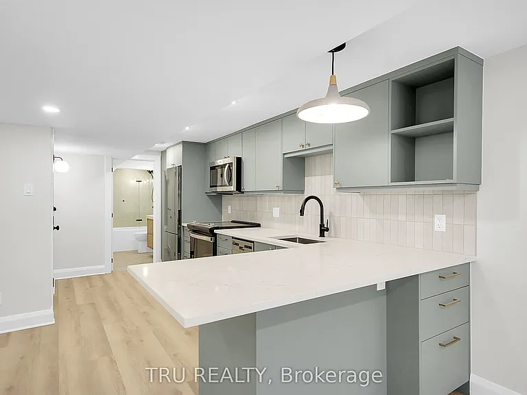 2643 Don St #B — Photo 7