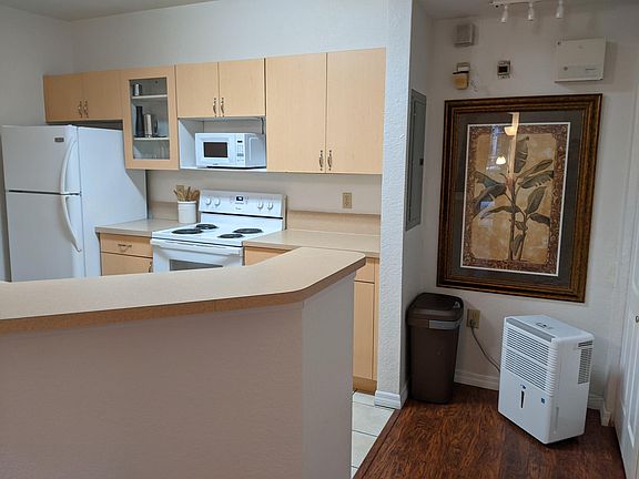 4th image of 106 SW Peacock Blvd #4102