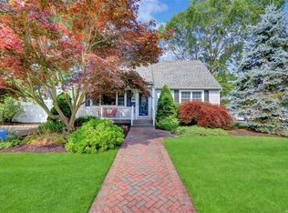 456 Renee Dr, Bayport, NY 11705