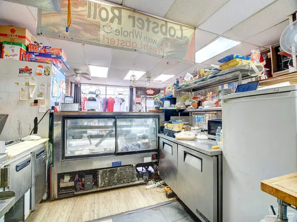 991 Broadway image 7 of 22