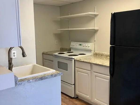 (undisclosed Address), Naples, FL 34117