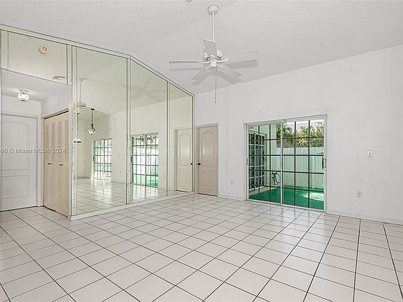 3rd image of 806 NE 214th Ln APT 4