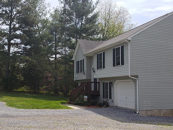 4th image of 1110 Stratford Dr