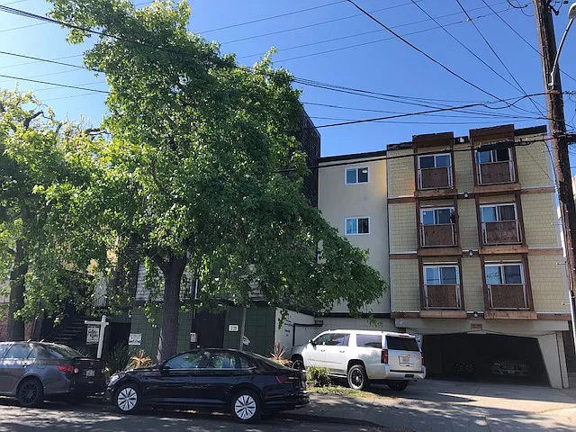 1 bed, 700 sqft, $2,100 — Photo 2