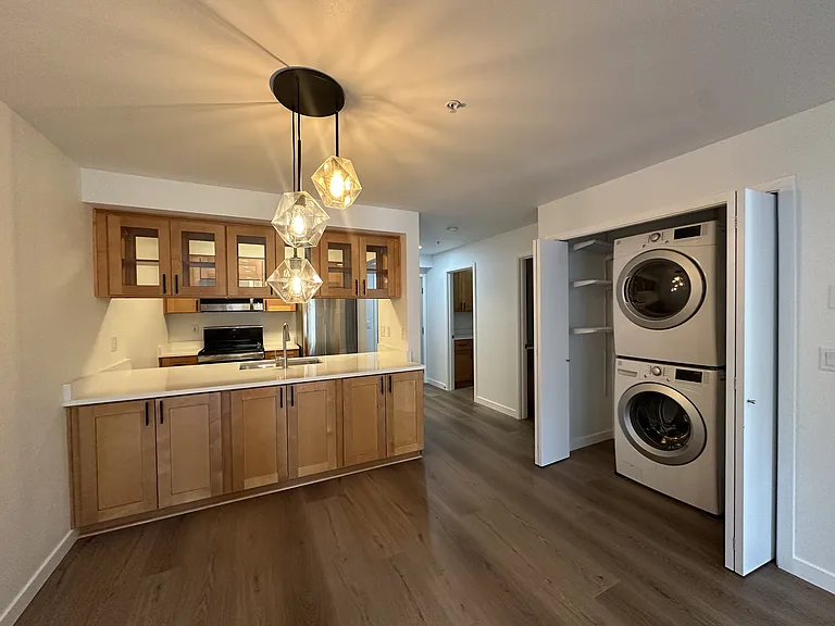 12345 Roosevelt Way NE #203 — Photo 2