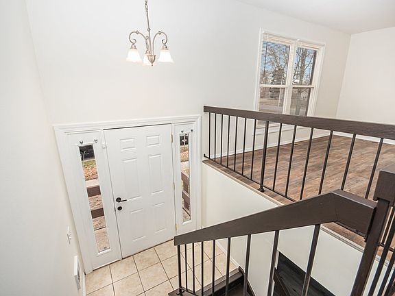 2nd image of 451 Sauk Ln