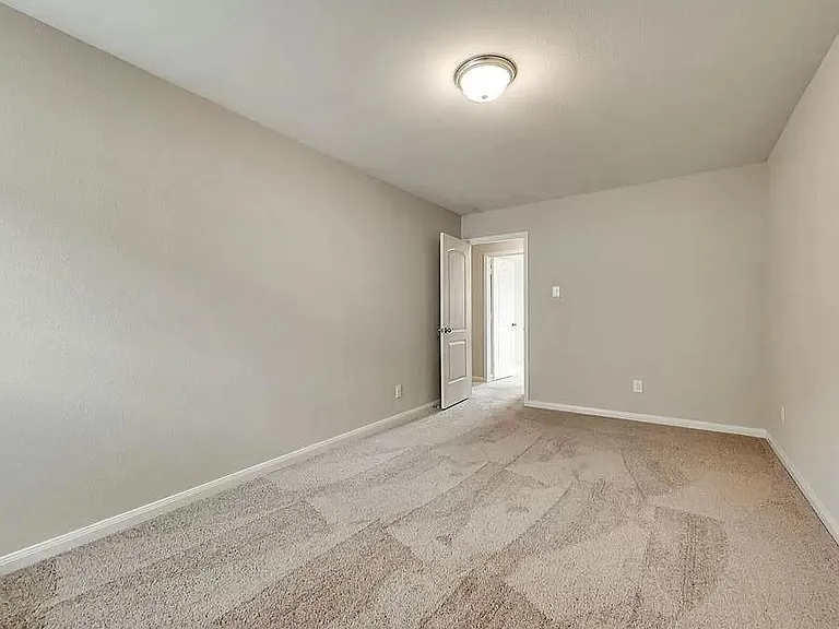 5308 Songbird Trl — Photo 20