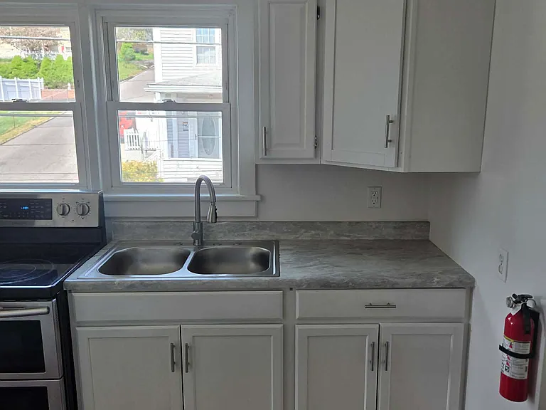 404 Walnut St #A — Photo 6