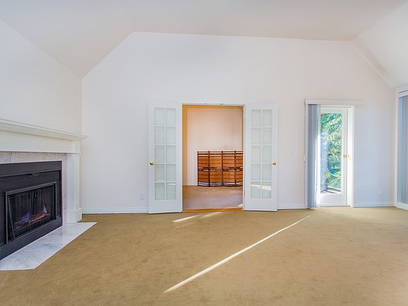 4th image of 15508 Country Club Dr SE #A-46