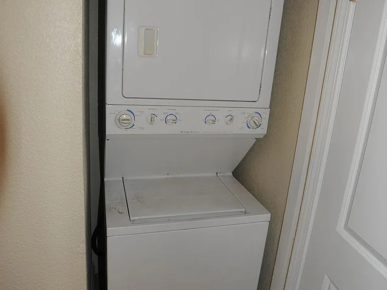 Washer / Dryer Combo