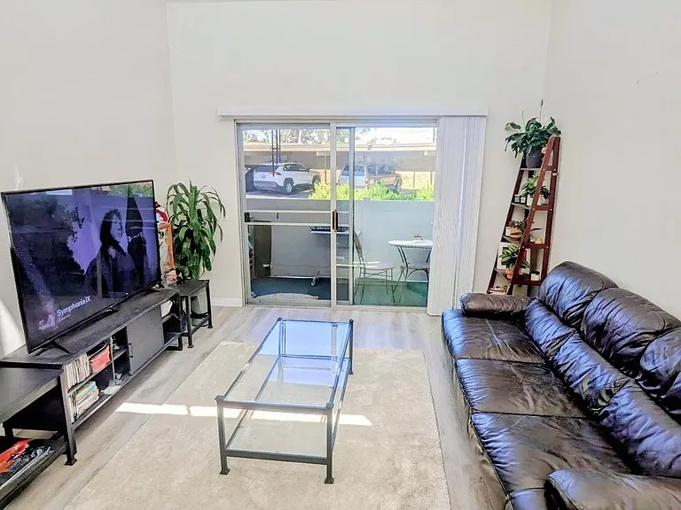 8026 Linda Vista Rd #2G — Photo 8