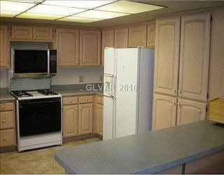 5th image of 4125 Gibraltar St
