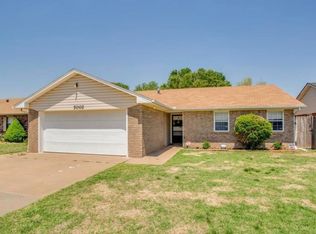 5002 Yorkshire Dr, Enid, OK 73703