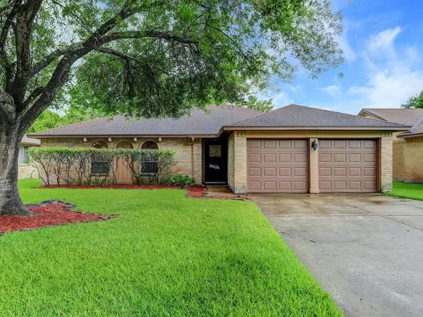 17110 Stone Stile Dr, Friendswood, TX 77546