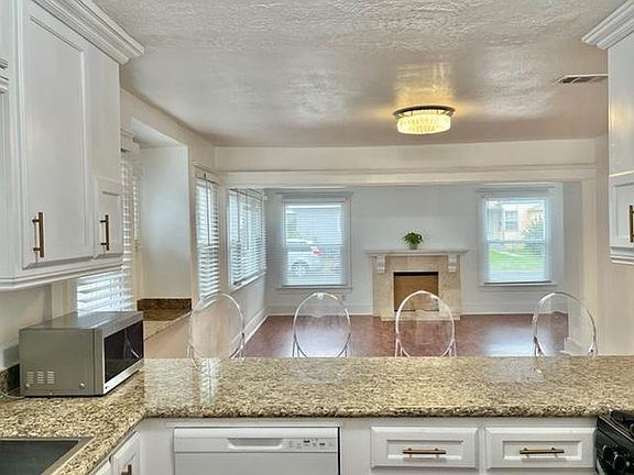 2nd image of 13241 Laureldale Ave