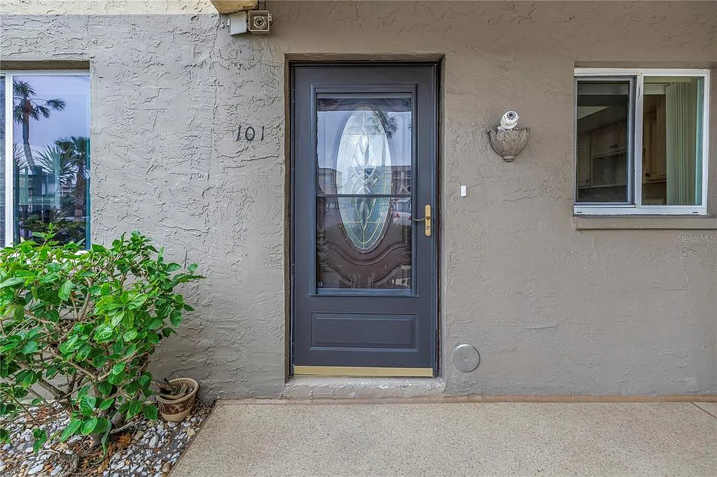 2 bed, 2.0 bath, 1144 sqft, $1,375 — Photo 3