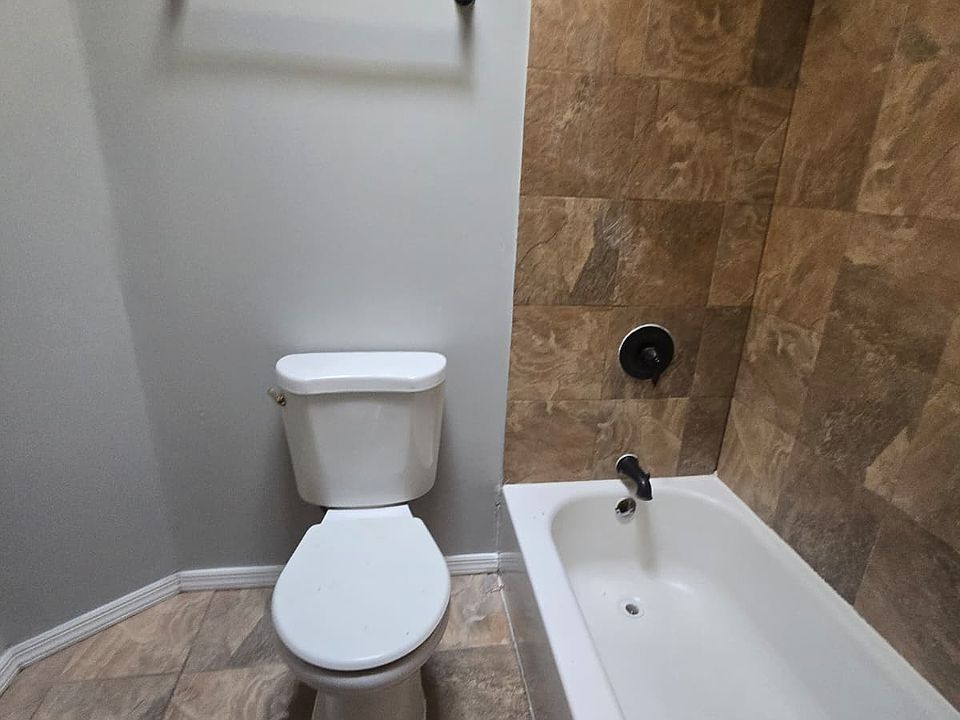 2nd image of 120 Crescent Ave #4AA