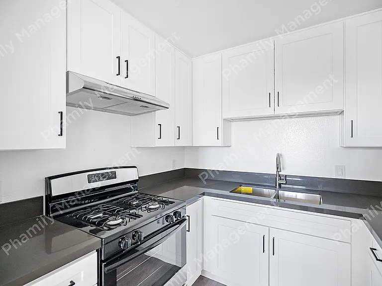 2538 Johnston St #11 — Photo 6