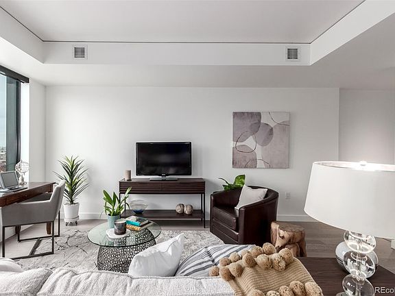 4th image of 1750 Wewatta Street #1230