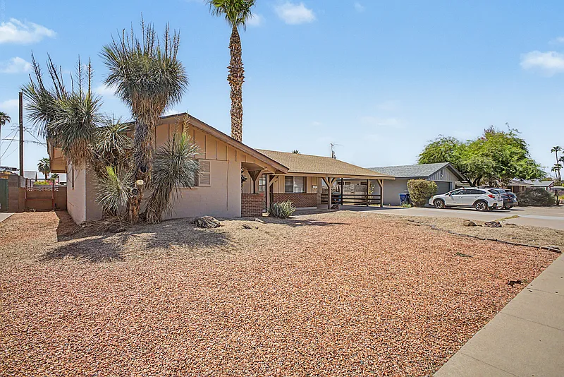 4 bed, 2.0 bath, 1536 sqft, $2,800 — Photo 2