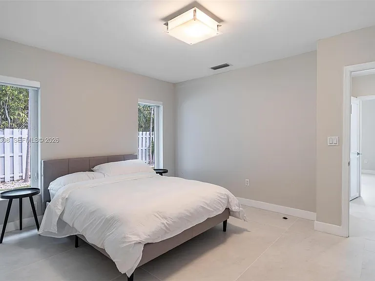 1055 Stillwater Dr — Photo 21