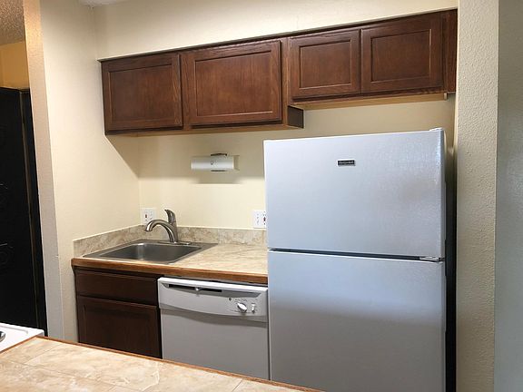 4th image of 70 Douglas Ln #325