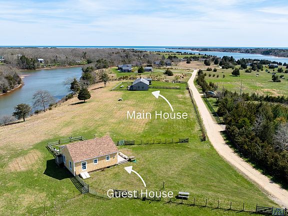 3rd image of 104 Pond View Farm Rd