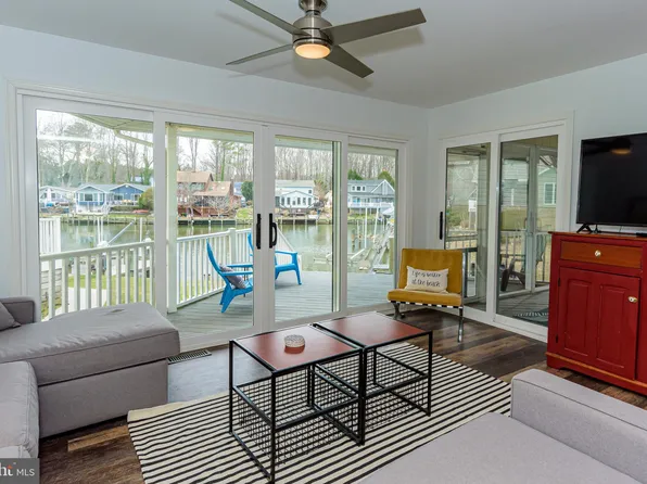 24 Windjammer Rd, Ocean Pines, MD 21811