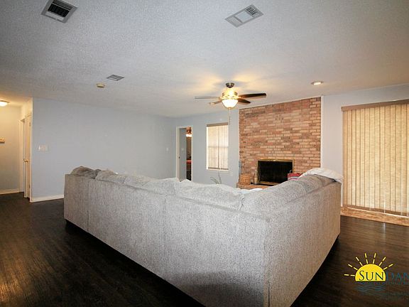 3rd image of 35 Lakeview Dr