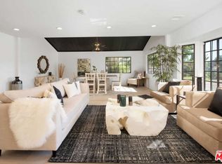 4825 Newcastle Ave, Encino, CA 91316