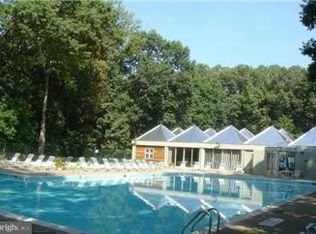 3300 Woodburn Village Dr APT 21, Annandale, VA 22003