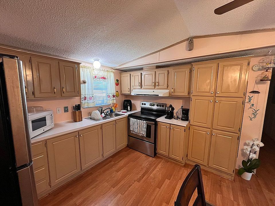 28501 SW 152nd Ave #Z8, Homestead, FL 33033 | Zillow