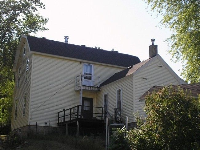 2nd image of 520 Corner St