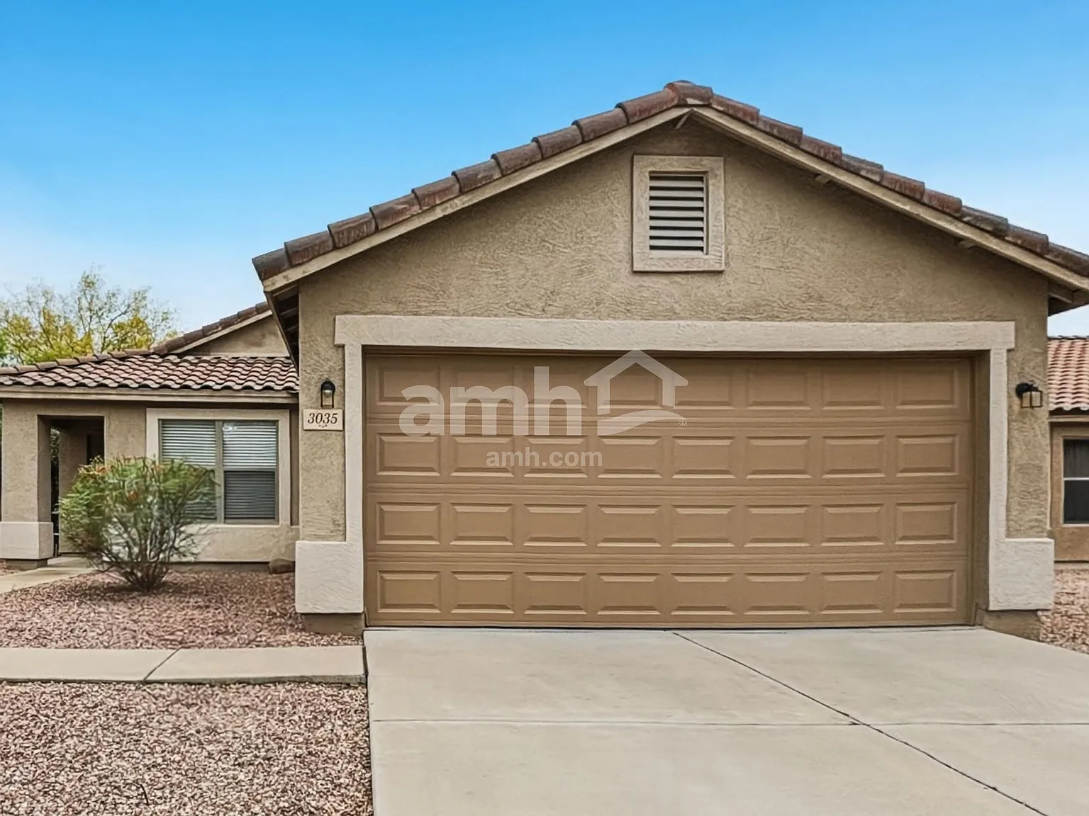 4 bed, 2.0 bath, 1524 sqft, $2,340 — Photo 1